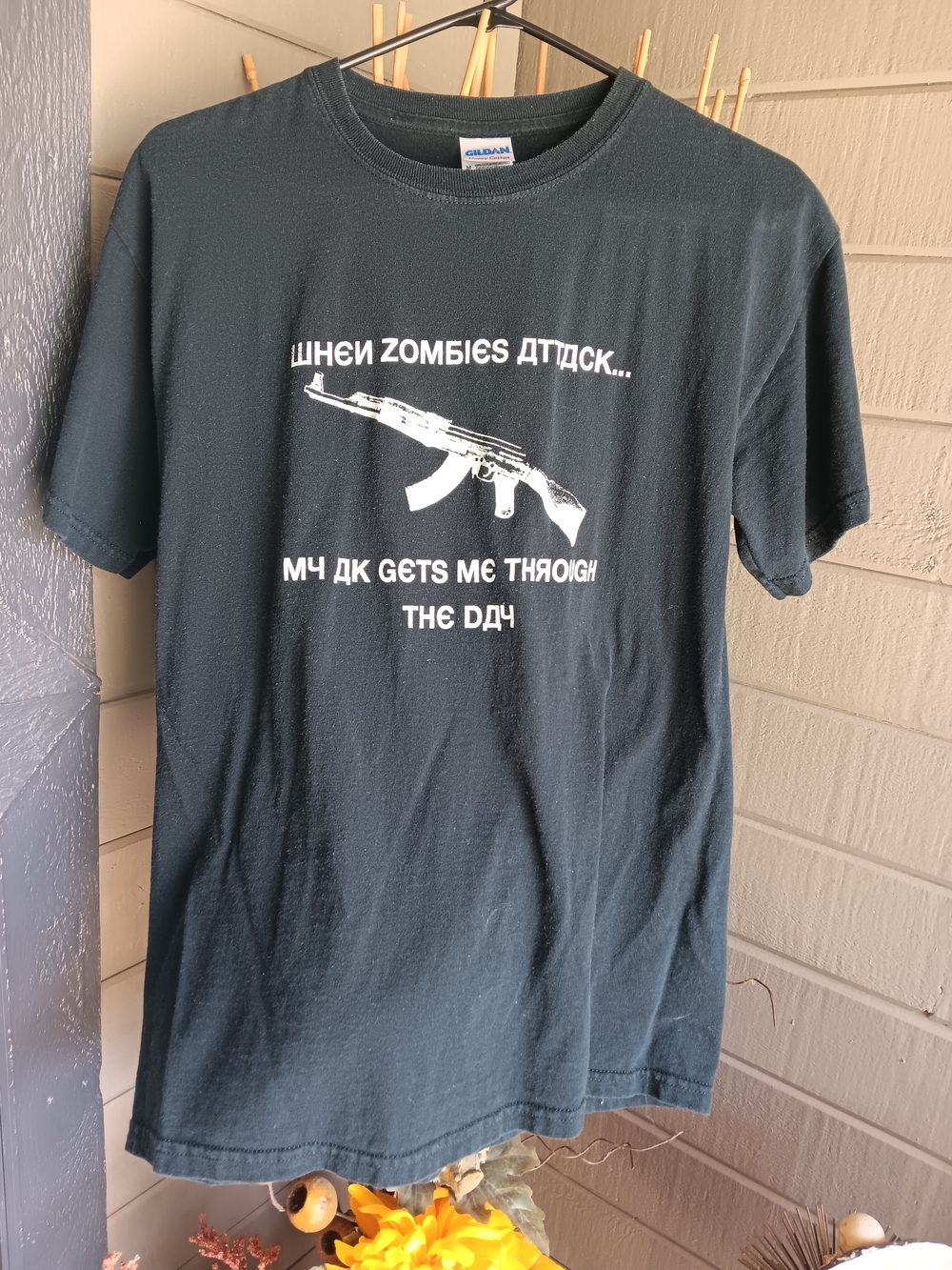 When Zombies Attack 100%Cotton Size M Short Sleeve Shirt